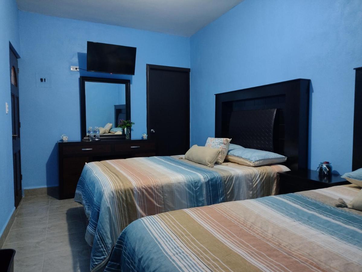 Hotel Prado'S Puerto San Carlos エクステリア 写真